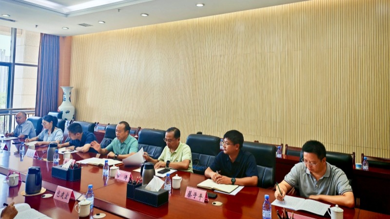 漳县县委副书记、县长李青鹏一行 来我院对接科技合作事宜